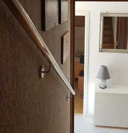 Summer Lounge Apartment