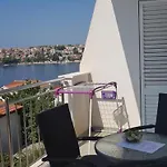 Summer Lounge Апартаменты Трогир